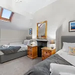 Newlands House - Quiet Retreat With Stunning Fell Views, Walk To Town Keswick (Cumbria)