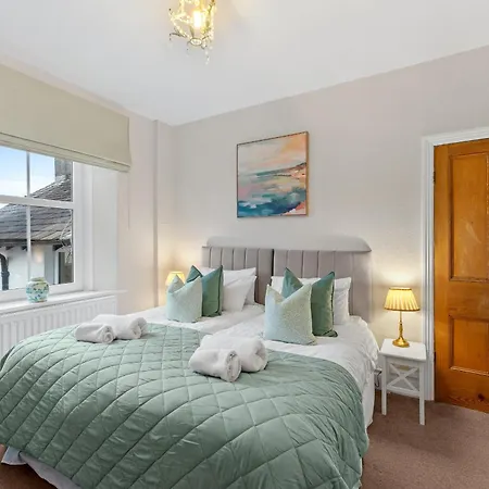 Newlands House - Quiet Retreat With Stunning Fell Views, Walk To Town