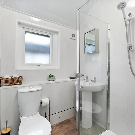 Newlands House - Quiet Retreat With Stunning Fell Views, Walk To Town