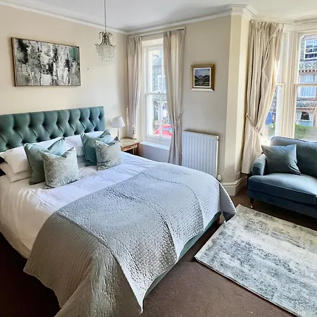 Holiday home Newlands House - Quiet Retreat With Stunning Fell Views, Walk To Town *