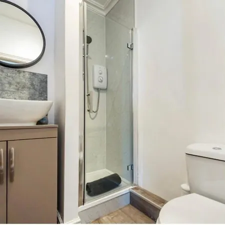 Newlands House - Quiet Retreat With Stunning Fell Views, Walk To Town Holiday home