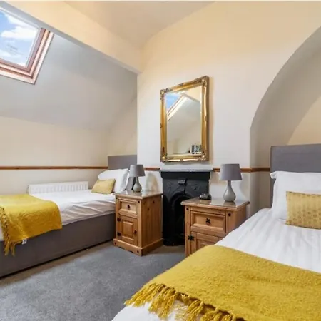 Holiday home Newlands House - Quiet Retreat With Stunning Fell Views, Walk To Town